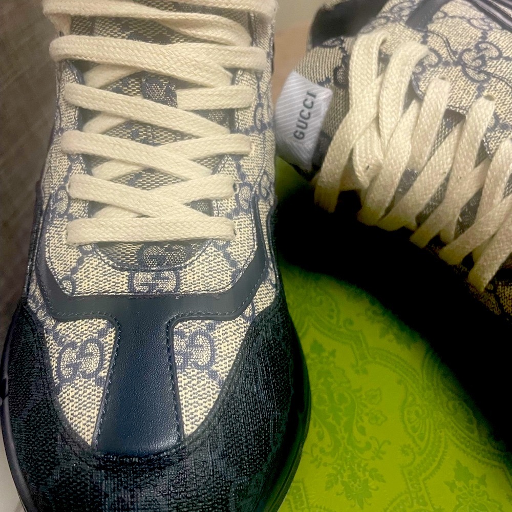 Gucci Black and Cream Patterned Sneakers - Picture 2 of 4